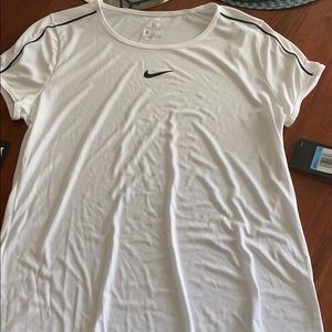 Nike women’s dry fit size medium